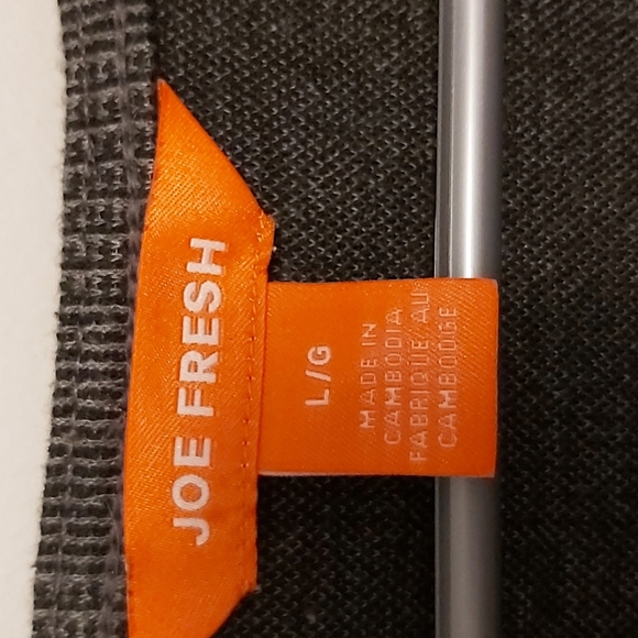 Nice dress. - Picture 3 of 3